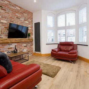 Apartment The Retreat At The Lawrence, York